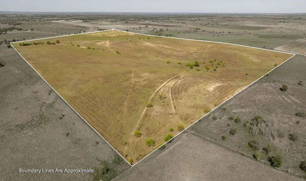 90 County Road 515 Energy, TX 76452