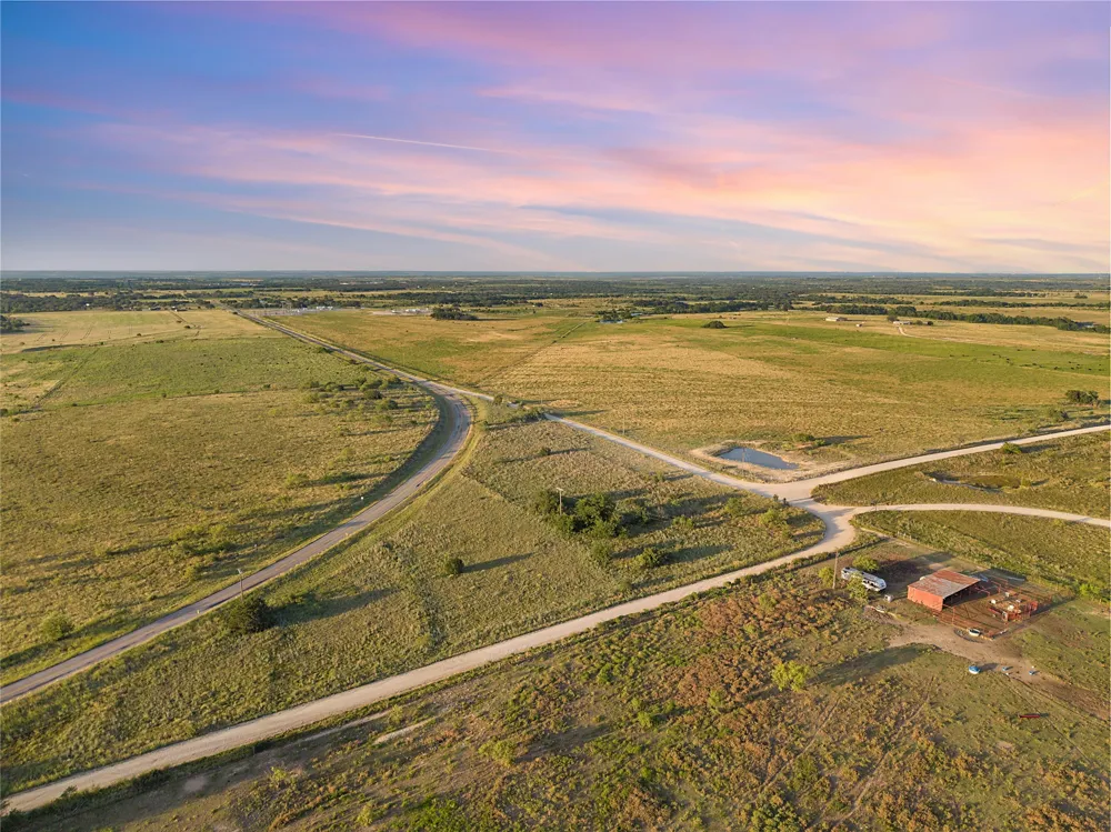 90 County Road 515 Energy, TX 76452