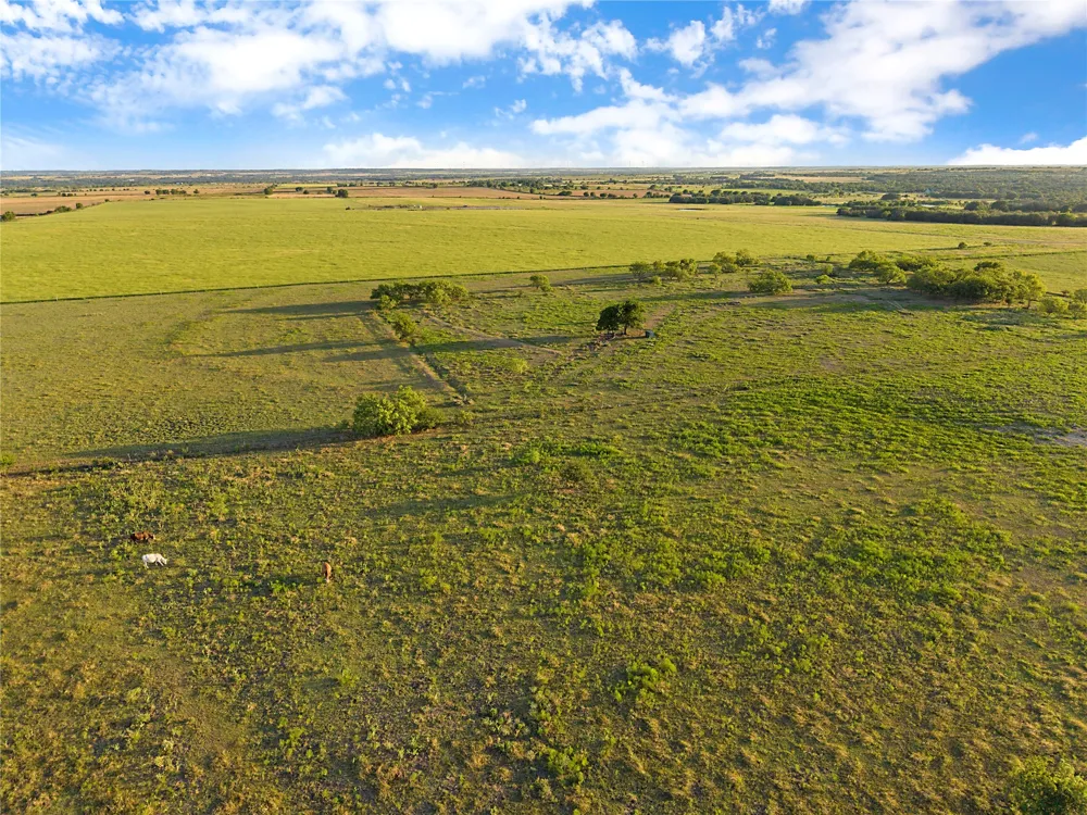 90 County Road 515 Energy, TX 76452