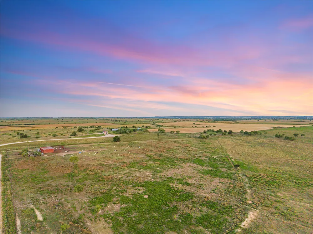 90 County Road 515 Energy, TX 76452