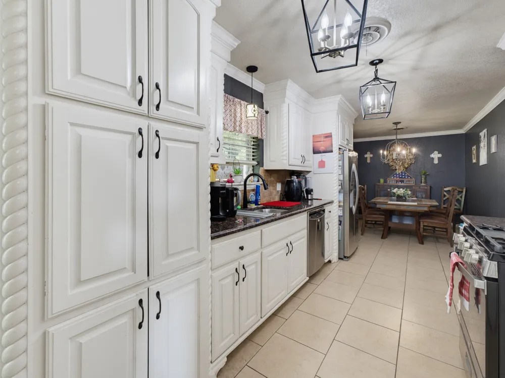 702 Preston Street Bowie, TX 76230
