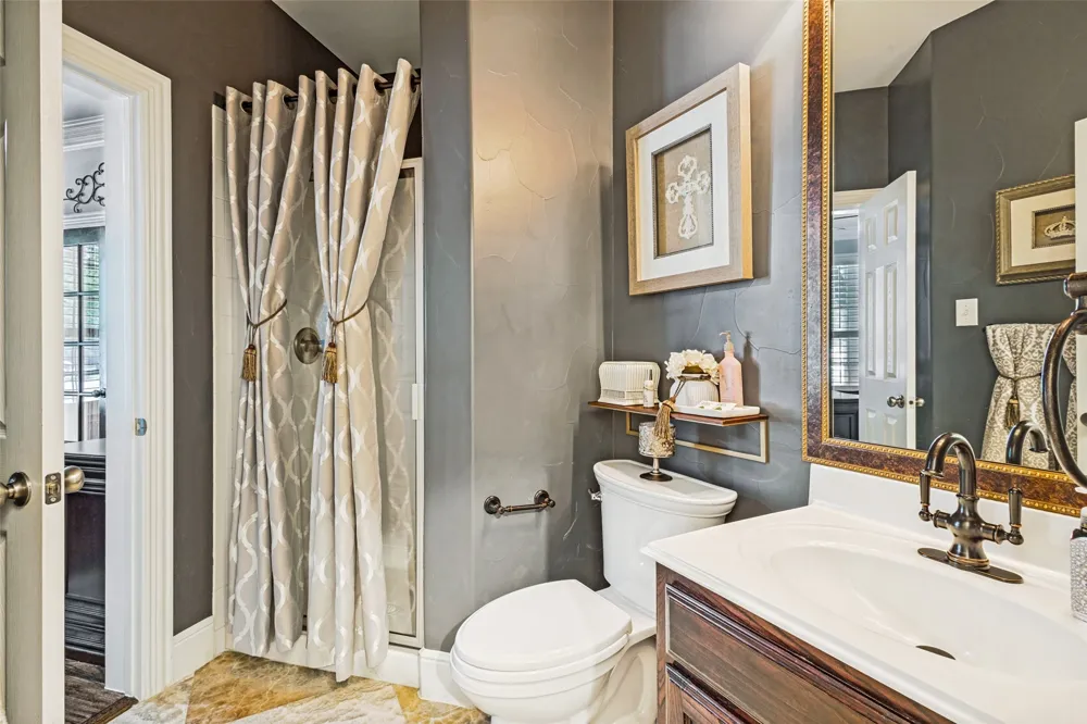 8704 Wyatt Circle Argyle, TX 76226