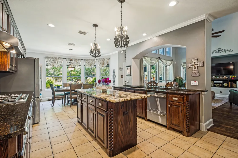 8704 Wyatt Circle Argyle, TX 76226