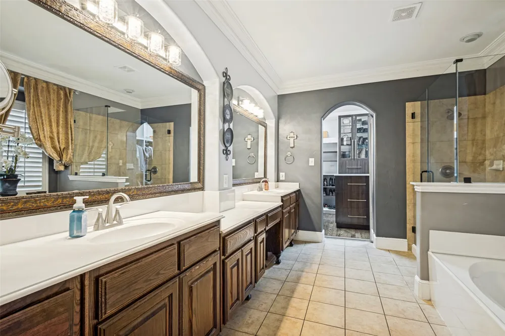 8704 Wyatt Circle Argyle, TX 76226