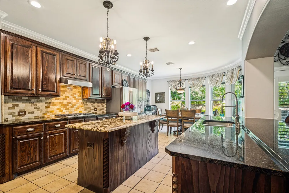 8704 Wyatt Circle Argyle, TX 76226