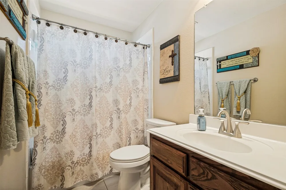 8704 Wyatt Circle Argyle, TX 76226