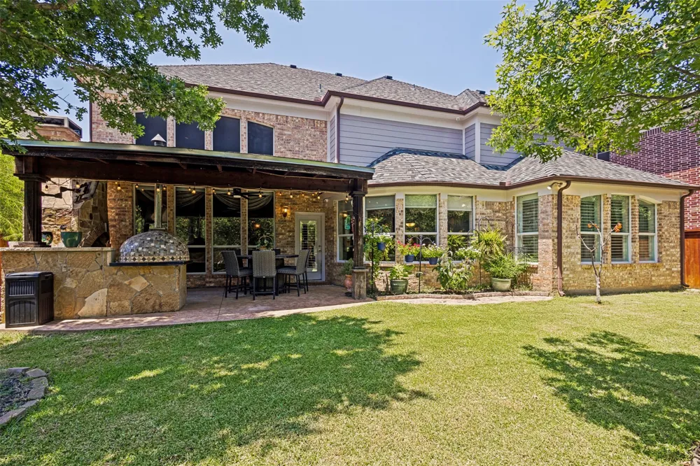 8704 Wyatt Circle Argyle, TX 76226