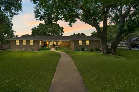 5003 Natchez Drive