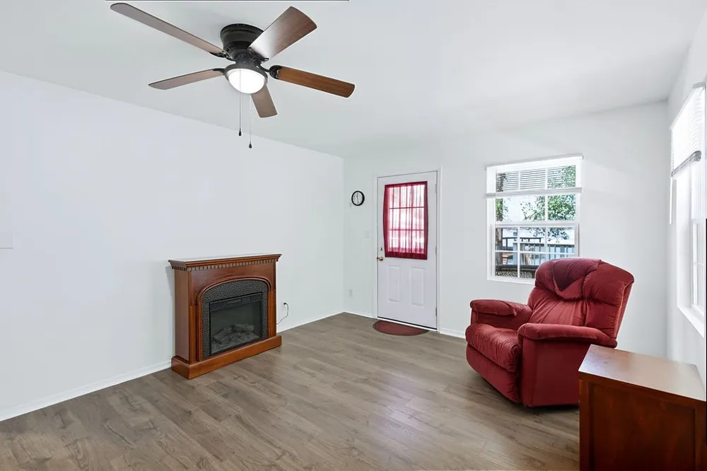 208 SOUTHSHORE DRIVE Lone Star, TX 75668