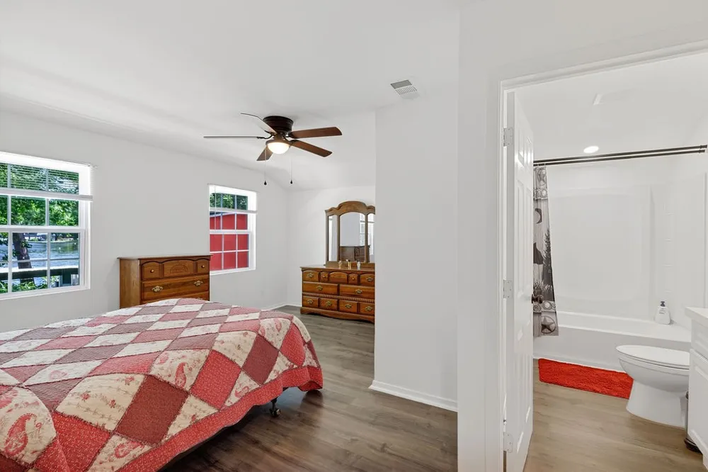 208 SOUTHSHORE DRIVE Lone Star, TX 75668