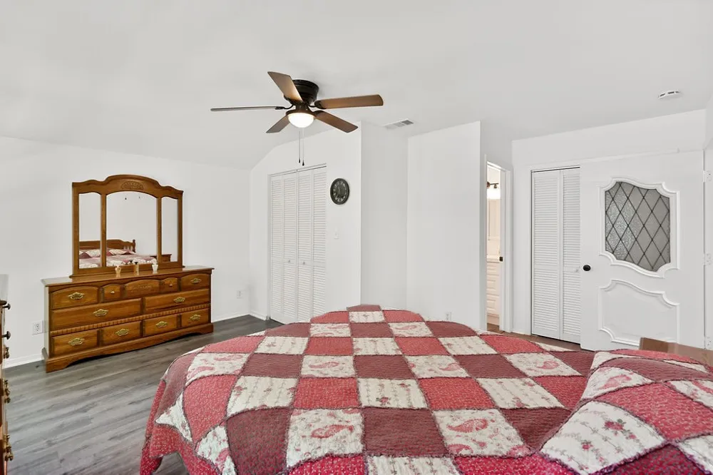 208 SOUTHSHORE DRIVE Lone Star, TX 75668