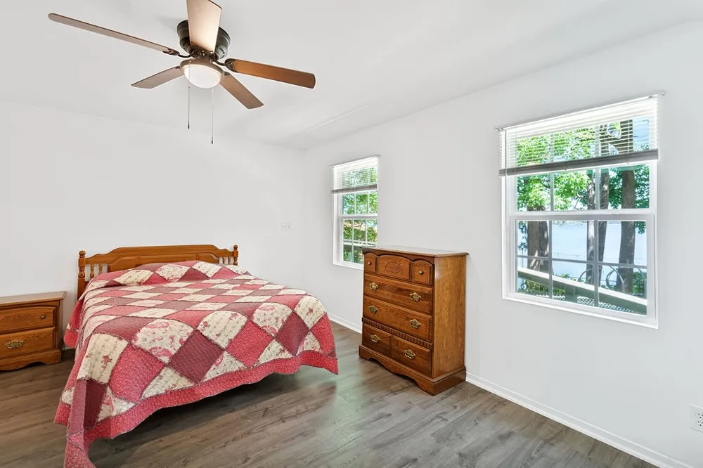 208 SOUTHSHORE DRIVE Lone Star, TX 75668