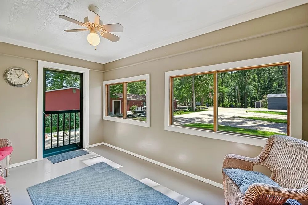 208 SOUTHSHORE DRIVE Lone Star, TX 75668