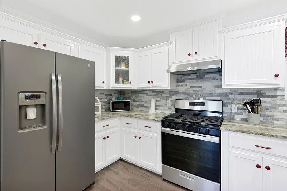 208 SOUTHSHORE DRIVE Lone Star, TX 75668