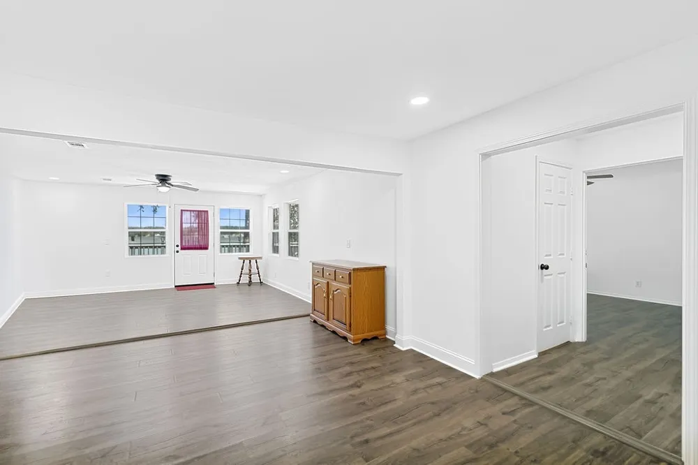 208 SOUTHSHORE DRIVE Lone Star, TX 75668