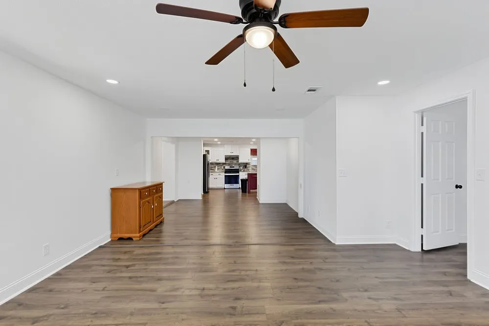 208 SOUTHSHORE DRIVE Lone Star, TX 75668