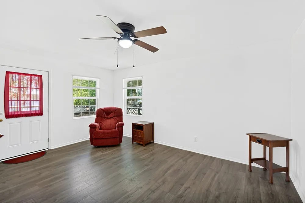 208 SOUTHSHORE DRIVE Lone Star, TX 75668