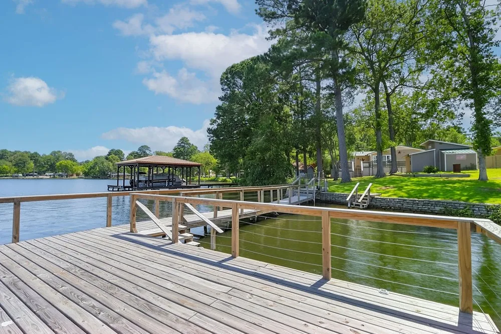 208 SOUTHSHORE DRIVE Lone Star, TX 75668