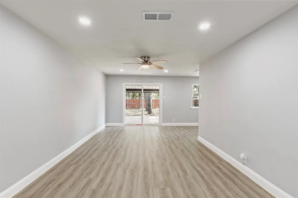 11412 Small Drive Balch Springs, TX 75180
