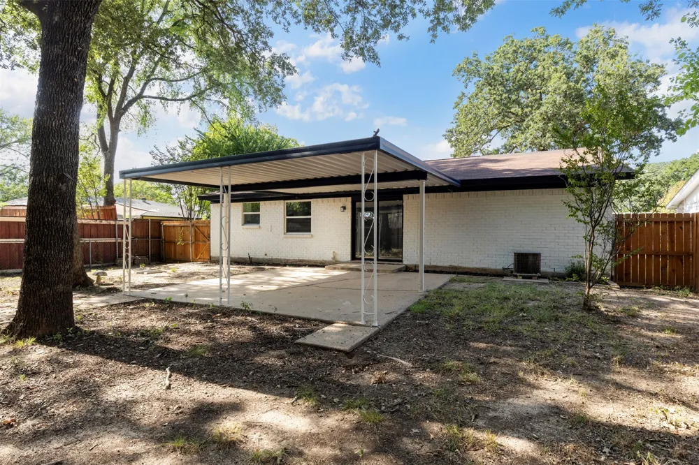 11412 Small Drive Balch Springs, TX 75180