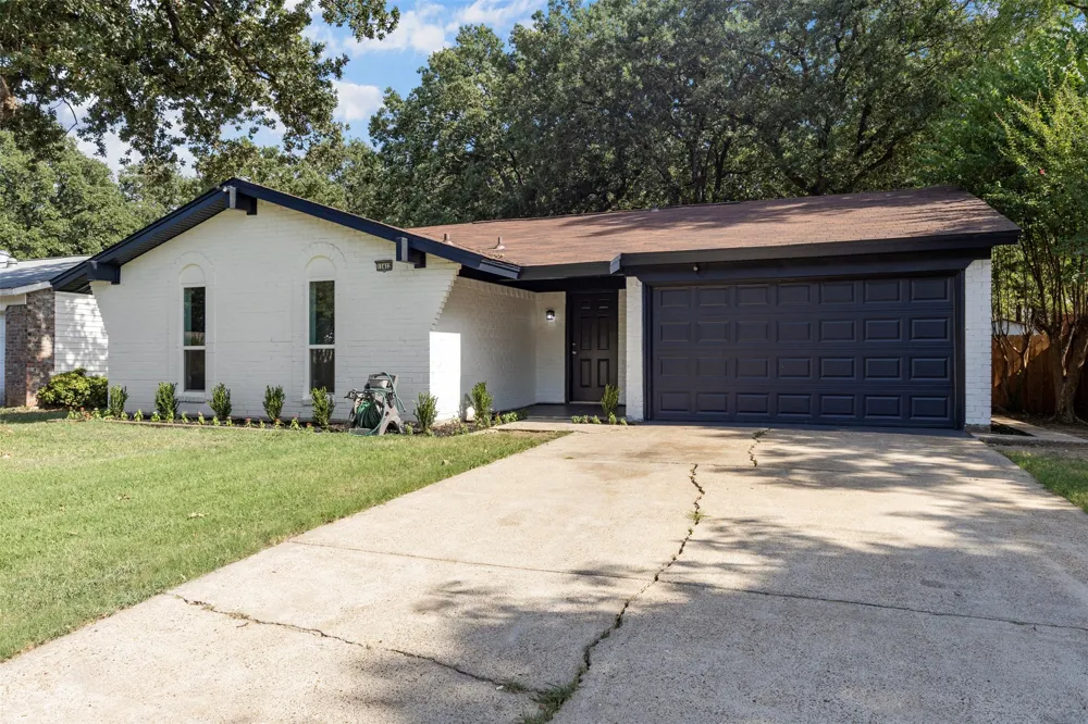 11412 Small Drive Balch Springs, TX 75180