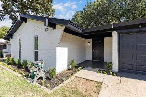 11412 Small Drive