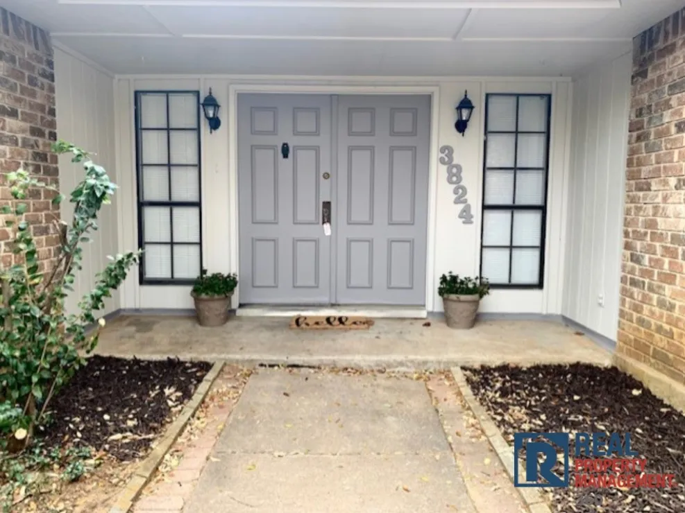 3824 Hackberry Lane Bedford, TX 76021