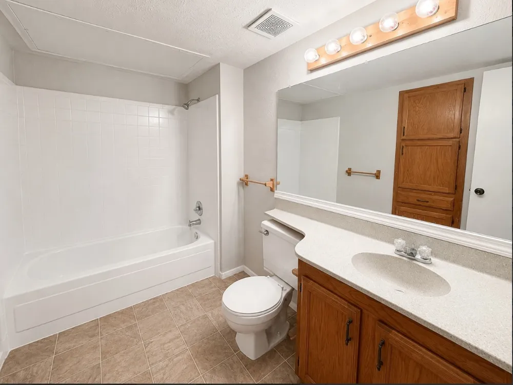 3824 Hackberry Lane Bedford, TX 76021