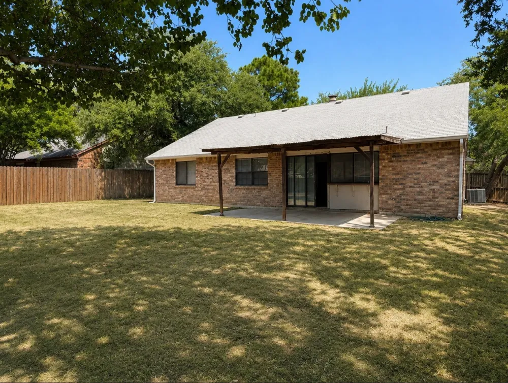 3824 Hackberry Lane Bedford, TX 76021