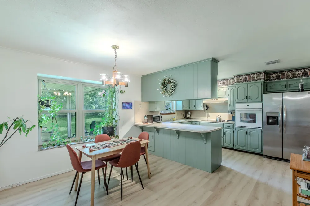 1057 Radisson Drive Hewitt, TX 76643