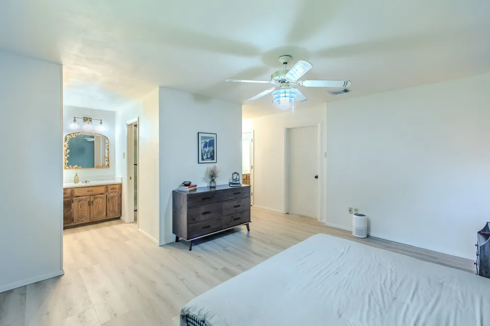 1057 Radisson Drive Hewitt, TX 76643