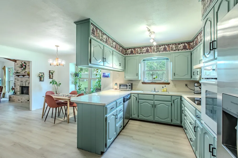 1057 Radisson Drive Hewitt, TX 76643