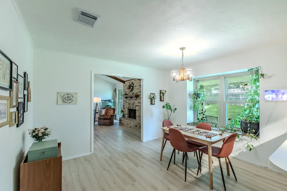 1057 Radisson Drive Hewitt, TX 76643