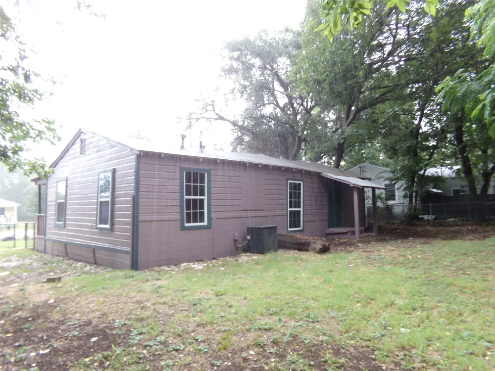 1310 Carroll Avenue Duncanville, TX 75137