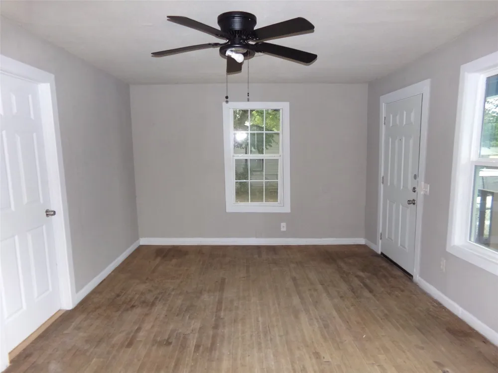 1310 Carroll Avenue Duncanville, TX 75137