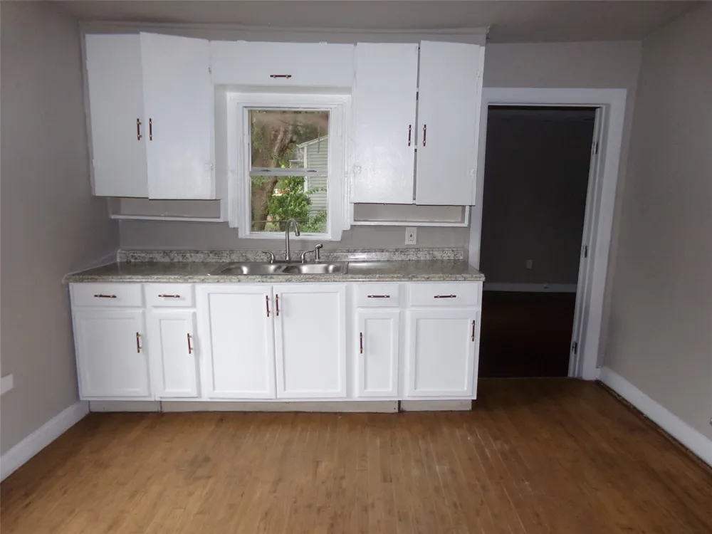 1310 Carroll Avenue Duncanville, TX 75137