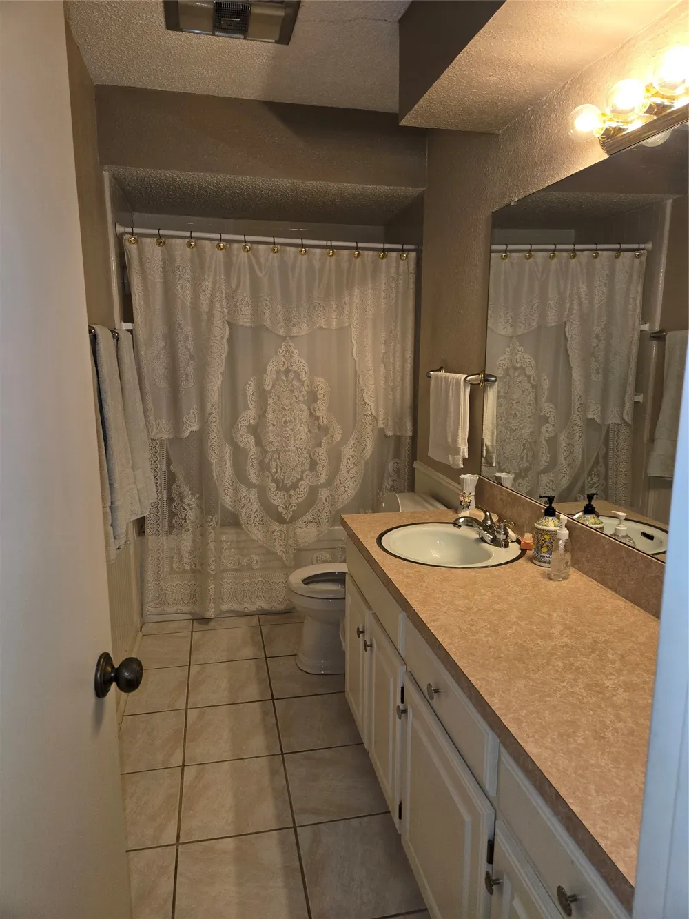 238 Linda Lane Duncanville, TX 75137