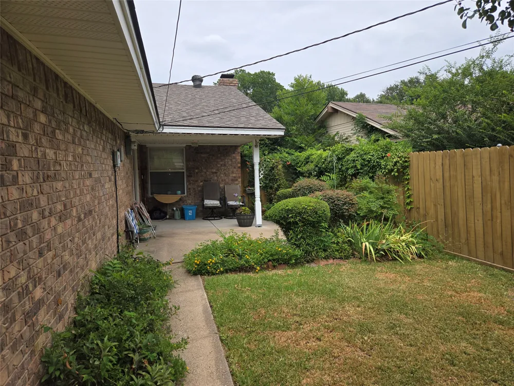 238 Linda Lane Duncanville, TX 75137
