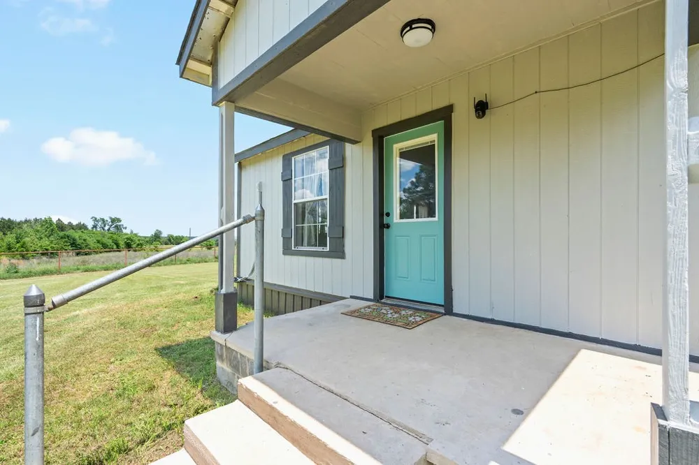 8869 County Road 1617 Avinger, TX 75630
