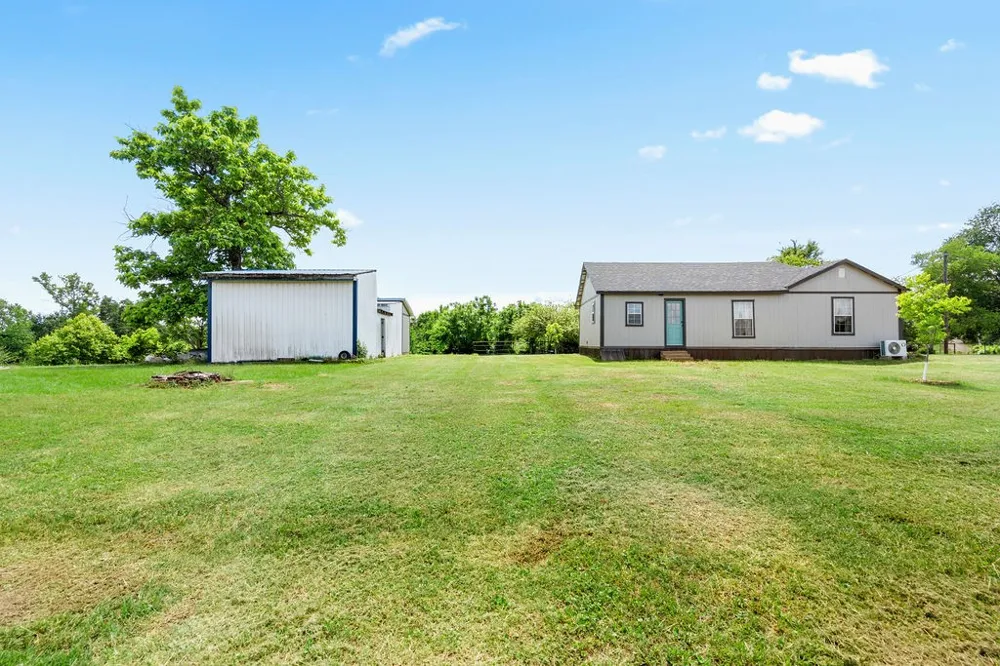 8869 County Road 1617 Avinger, TX 75630