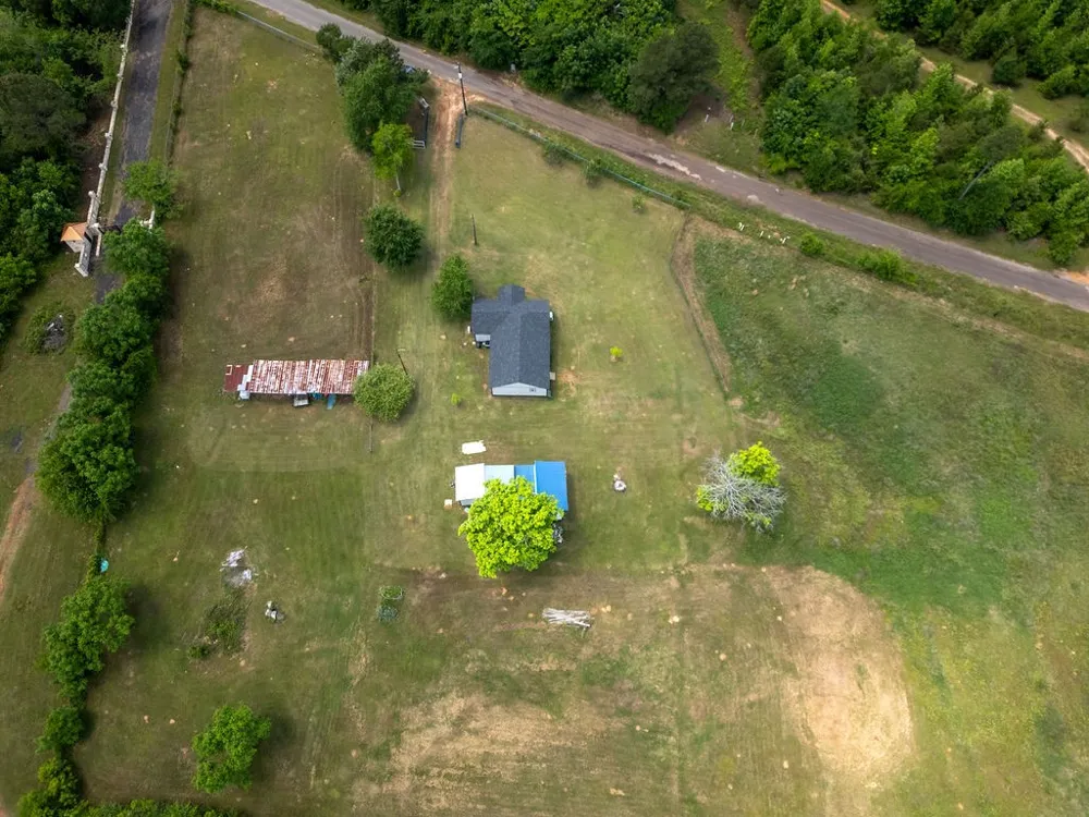 8869 County Road 1617 Avinger, TX 75630