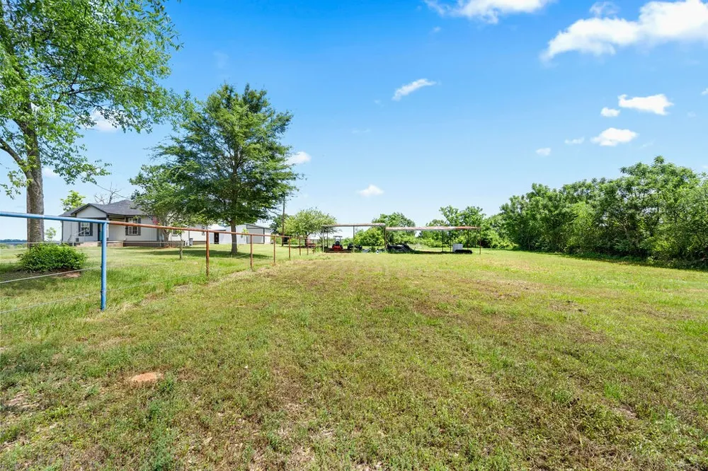 8869 County Road 1617 Avinger, TX 75630