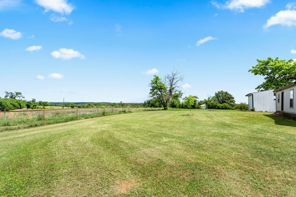 8869 County Road 1617 Avinger, TX 75630