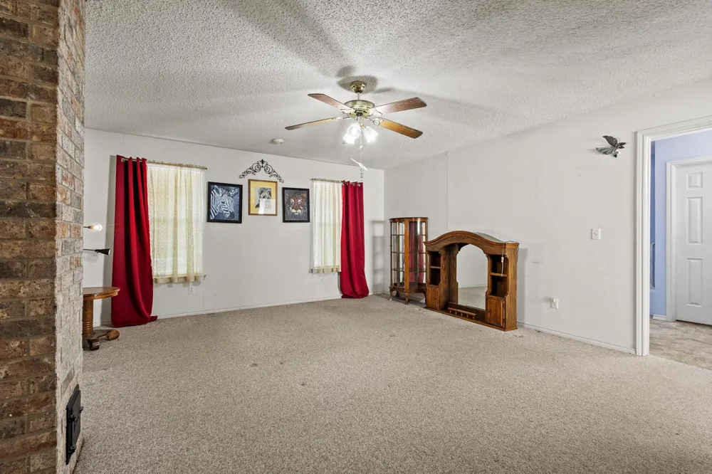 1858 Farm Road 1506 Paris, TX 75460