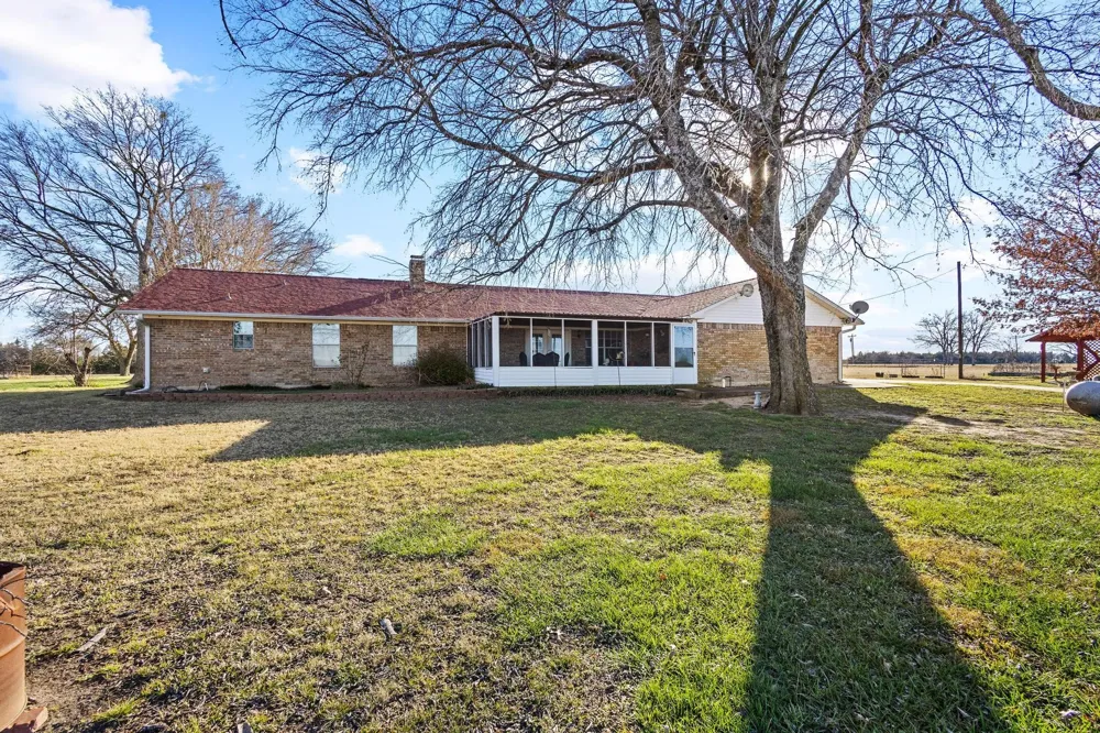 1858 Farm Road 1506 Paris, TX 75460