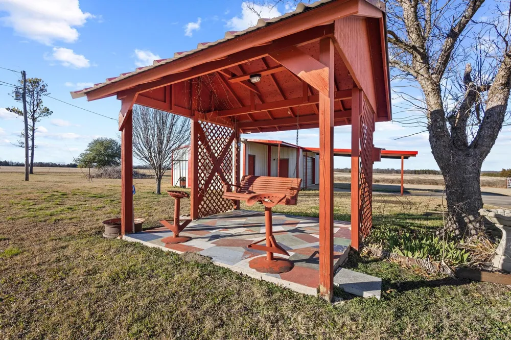 1858 Farm Road 1506 Paris, TX 75460