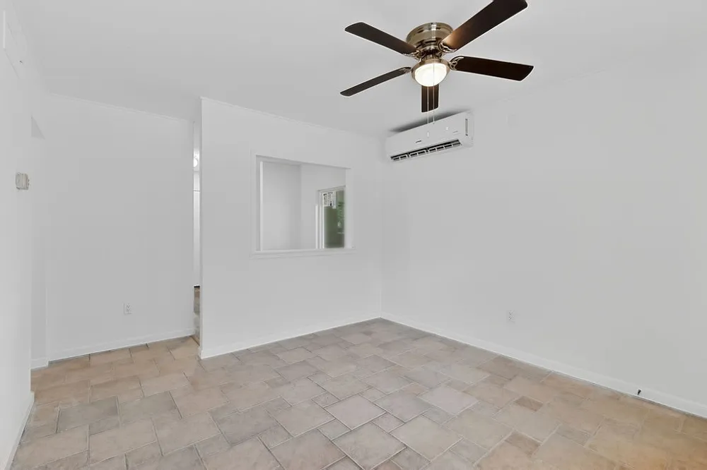 327 Randolph Street Lone Star, TX 75668