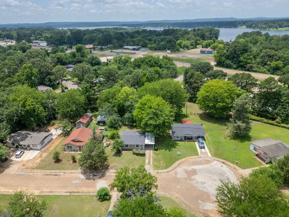 327 Randolph Street Lone Star, TX 75668