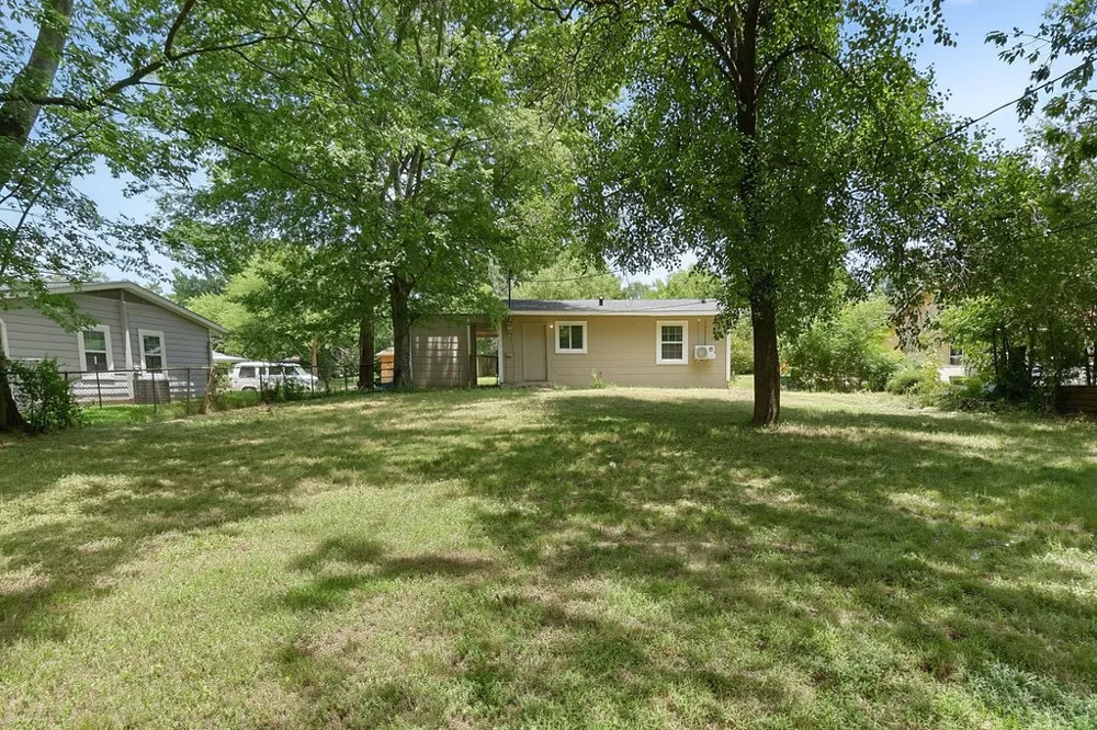 327 Randolph Street Lone Star, TX 75668