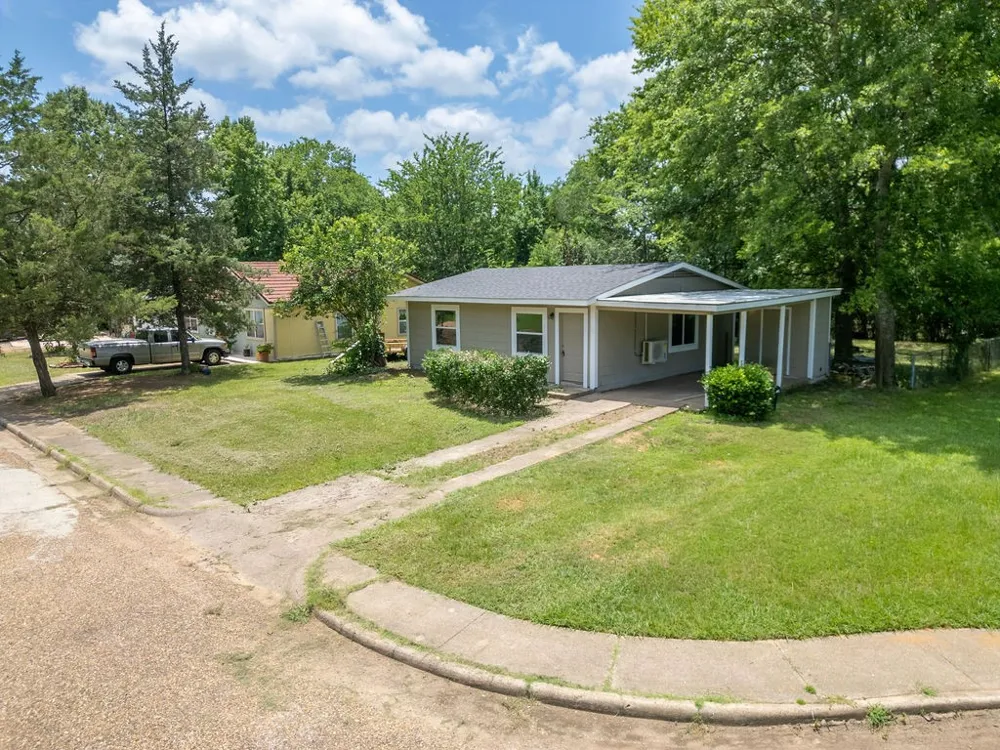 327 Randolph Street Lone Star, TX 75668